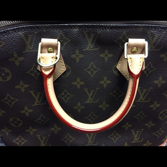 Authentic Louis Vuitton Monogram Alma PM - Picture 4 of 8